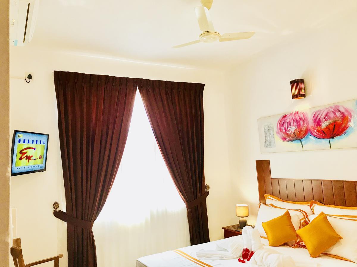 Ceylon Pearlwing Resort Negombo Exterior photo